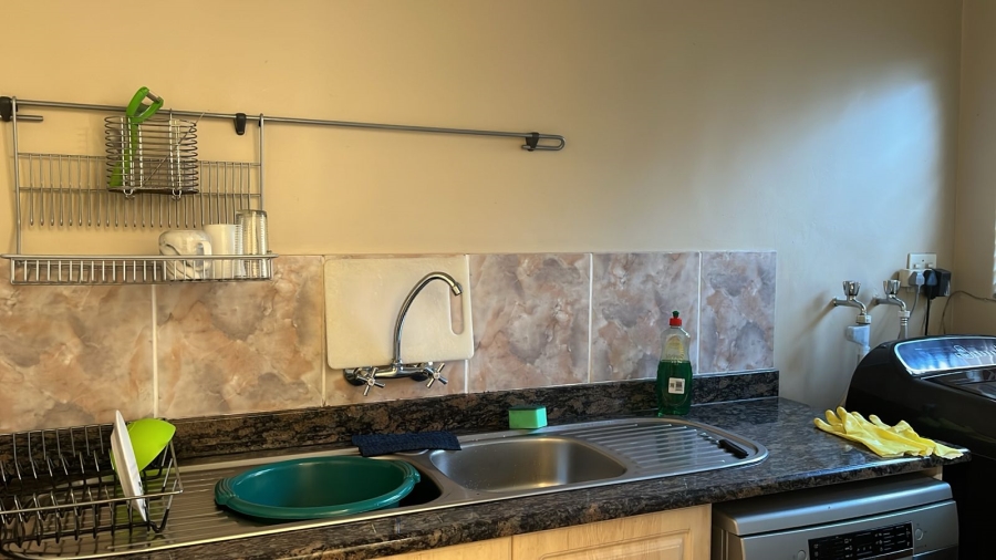  Bedroom Property for Sale in Cravenby Western Cape